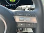 Hyundai Kona Long Range Pure Edition 64.8 kWh / 20 Inch Lichtmetalen Velgen / Navigatie / Cruise Control Adaptief / Bestuurder & Bijrijder Stoel In Hoogte Verstelbaar /