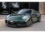 Porsche 911 992.2 Coupé 3.6 Turbo S, 711 PK, *ON/STOCK*, Sport/Design/Carbon, OAK/Green, Lift, Burmester, Turbonite/Zwart, NEW!!