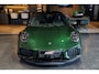 Porsche 911 992.2 Coupé 3.6 Turbo S, 711 PK, *ON/STOCK*, Sport/Design/Carbon, OAK/Green, Lift, Burmester, Turbonite/Zwart, NEW!!