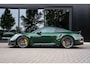 Porsche 911 992.2 Coupé 3.6 Turbo S, 711 PK, *ON/STOCK*, Sport/Design/Carbon, OAK/Green, Lift, Burmester, Turbonite/Zwart, NEW!!