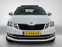 Skoda Octavia 1.5 TSI Greentech Style Business Automaat | Trekhaak | Panoramadak | Lichtmetalen velgen | Sportstoelen | Metallic lak