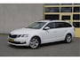 Skoda Octavia Combi 1.5 TSI 150PK! Automaat Business Edition BJ2020 Lmv 16" | Led | Pdc | Trekhaak | App-Connect | Navi | Climate control | Cruise control | Sportstuur | Verwarmde voorstoelen | Extra getint glas