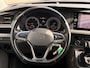 Volkswagen Transporter 2.0 TDI L1H1 28 | ACC | Dubbele Cabine | Stoelverwarming | Apple Carplay | Trekhaak | DAB | Dode Hoek | Trailer Assistent |