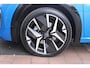 Peugeot 208 1.2 Hybrid 145PK AUTOMAAT GT | NAVIGATIE | DRAADLOZE APPLE CARPLAY/ANDROID AUTO | CAMERA VOOR + ACHTER | FULL LED KOPLAMPEN | LICHTMETALEN VELGEN 17" | DODEHOEK DETECTIE | DRAADLOZE TELEFOONLADER | KEYLESS ENTRY/START | DAB+ RADIO | ADAPTIVE CRUISE CONTROL |