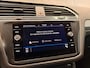 Volkswagen Tiguan 1.5 TSI Life Business | LED | ELEKTR. ACHTERKLEP | NAVI | CAR PLAY |
