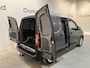 Peugeot e-Partner Premium 50 kWh / Euro 6 / Airco / Cruise Control / CarPlay / Navigatie / PDC / Trekhaak / 3-Zits / 50.000 KM !!