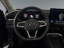 Volkswagen T-Roc 1.5 eTsi Life First Edition 116PK DSG | Trekhaak | Stuurverwarming | Zwart dak