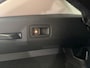 Volkswagen T-Roc 1.5 eTsi Life First Edition 116PK DSG | Trekhaak | Stuurverwarming | Zwart dak