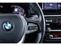 BMW 5-Serie 530i xDrive High Executive Luxury Line - Trekhaak - Panoramadak - Comfort Access - Driving Assistant Plus - Head up - Comfortstoelen - Elektrisch verwarmde voorstoelen - Hifi - Grootlichtassistent -