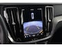 Volvo V60 Cross Country 2.0 B5 AWD Plus Stuur/Stoelverwarming Leder Elektrische Trekhaak Apple Carplay