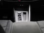 Volkswagen Golf 1.0 eTSI Life Business | 110PK | Automaat | Appel Carplay / Android Auto | Trekhaak | Cruise Control | Stoelverwarming |