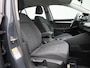 Volkswagen Golf 1.0 eTSI Life Business | 110PK | Automaat | Appel Carplay / Android Auto | Trekhaak | Cruise Control | Stoelverwarming |