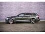 Volvo V60 2.0 T6 Plug-in hybrid AWD Ultra Dark | Sportstoelen | Schuif-/Kanteldak | Full-LED | Adaptieve Cruise Control | Head-Up Display | Stoelverwarming Voor en Achter | 19" | Getint Glas | Harman Kardon Audio | BLIS |