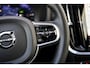 Volvo V60 2.0 T6 Plug-in hybrid AWD Ultra Dark | Sportstoelen | Schuif-/Kanteldak | Full-LED | Adaptieve Cruise Control | Head-Up Display | Stoelverwarming Voor en Achter | 19" | Getint Glas | Harman Kardon Audio | BLIS |