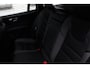 Volvo V60 2.0 B4 R-Design | Keyless entry | Addaptive cruise controle | Trekhaak | 360 graden camera | Android Auto/Apple CarPlay | Stuurwielverwarming | Verwarmbare voorstoelen en achterbank | Elektrische verstelbare voorstoelen met memory | Blind spot | Harman Kardon audio |