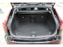 Volvo V60 2.0 B4 R-Design | Keyless entry | Addaptive cruise controle | Trekhaak | 360 graden camera | Android Auto/Apple CarPlay | Stuurwielverwarming | Verwarmbare voorstoelen en achterbank | Elektrische verstelbare voorstoelen met memory | Blind spot | Harman Kardon audio |