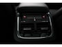 Volvo V60 2.0 B4 R-Design | Keyless entry | Addaptive cruise controle | Trekhaak | 360 graden camera | Android Auto/Apple CarPlay | Stuurwielverwarming | Verwarmbare voorstoelen en achterbank | Elektrische verstelbare voorstoelen met memory | Blind spot | Harman Kardon audio |