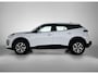 Peugeot 2008 SUV Active 100pk | Navigatie | Achteruitrijcamera | Climate Control | Cruise Control | Parkeersensoren | Bluetooth | Apple Carplay / Android Auto | DAB+radio | Automatisch dimlicht | Regensensor | LED koplampen | Multifunctioneel stuurwiel | Afneembare trekhaak |