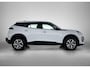 Peugeot 2008 SUV Active 100pk | Navigatie | Achteruitrijcamera | Climate Control | Cruise Control | Parkeersensoren | Bluetooth | Apple Carplay / Android Auto | DAB+radio | Automatisch dimlicht | Regensensor | LED koplampen | Multifunctioneel stuurwiel | Afneembare trekhaak |