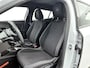 Peugeot 2008 SUV Active 100pk | Navigatie | Achteruitrijcamera | Climate Control | Cruise Control | Parkeersensoren | Bluetooth | Apple Carplay / Android Auto | DAB+radio | Automatisch dimlicht | Regensensor | LED koplampen | Multifunctioneel stuurwiel | Afneembare trekhaak |