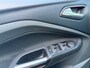 Ford C-Max 1.6 EcoBoost Titanium van 2de Eig met parkeersensoren en trekhaak en navigatie en bluetooth telefoon / media en airco