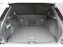 Volvo XC40 1.5 T5 Recharge R-Design Expression - Winterpakket - 19" LM velgen - Trekhaak - Camera - Navigatie - Rijklaar