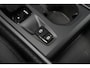 Volvo XC40 1.5 T5 Recharge R-Design Expression - Winterpakket - 19" LM velgen - Trekhaak - Camera - Navigatie - Rijklaar
