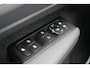 Volvo XC40 1.5 T5 Recharge R-Design Expression - Winterpakket - 19" LM velgen - Trekhaak - Camera - Navigatie - Rijklaar