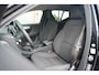 Volvo XC40 1.5 T5 Recharge R-Design Expression - Winterpakket - 19" LM velgen - Trekhaak - Camera - Navigatie - Rijklaar