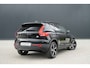 Volvo XC40 1.5 T5 Recharge R-Design Expression - Winterpakket - 19" LM velgen - Trekhaak - Camera - Navigatie - Rijklaar