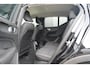 Volvo XC40 1.5 T5 Recharge R-Design Expression - Winterpakket - 19" LM velgen - Trekhaak - Camera - Navigatie - Rijklaar