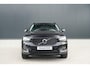 Volvo XC40 1.5 T5 Recharge R-Design Expression - Winterpakket - 19" LM velgen - Trekhaak - Camera - Navigatie - Rijklaar