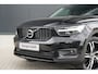 Volvo XC40 1.5 T5 Recharge R-Design Expression - Winterpakket - 19" LM velgen - Trekhaak - Camera - Navigatie - Rijklaar