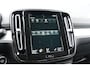 Volvo XC40 1.5 T5 Recharge R-Design Expression - Winterpakket - 19" LM velgen - Trekhaak - Camera - Navigatie - Rijklaar