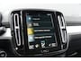 Volvo XC40 1.5 T5 Recharge R-Design Expression - Winterpakket - 19" LM velgen - Trekhaak - Camera - Navigatie - Rijklaar
