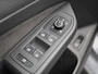 Volkswagen Golf 1.5 eHybrid GTE 272 PK| LED Matrix | Navigatie | Stoelverwarming | Stuurwielverwarming | Black Style | Head-Updisplay