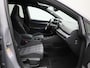 Volkswagen Golf 1.5 eHybrid GTE 272 PK| LED Matrix | Navigatie | Stoelverwarming | Stuurwielverwarming | Black Style | Head-Updisplay