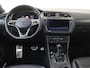 Volkswagen Tiguan 1.4 TSI eHybrid R-Line Business | SoH 96% | Panoramadak | Lederen bekleding | Trekhaak | Head-up display | 360 camera | Black style | Adaptieve demping | Stoelverwarming voor en achter |