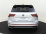 Volkswagen Tiguan 1.4 TSI eHybrid R-Line Business | SoH 96% | Panoramadak | Lederen bekleding | Trekhaak | Head-up display | 360 camera | Black style | Adaptieve demping | Stoelverwarming voor en achter |