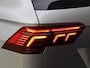 Volkswagen Tiguan 1.4 TSI eHybrid R-Line Business | SoH 96% | Panoramadak | Lederen bekleding | Trekhaak | Head-up display | 360 camera | Black style | Adaptieve demping | Stoelverwarming voor en achter |
