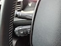 Peugeot e-2008 EV Active 50 kWh Automaat | Navigatie | Winterpakket | PDC/Camera | 1 jaar Garantie