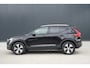 Volvo XC40 1.5 T2 Momentum Pro - Panoramadak - Navi - Trekhaak - Cruise - Keyless - Rijklaar