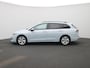 Volkswagen Golf Variant 1.5 eTSI Life Edition 116 PK Automaat | IQ Light | Apple Carplay draadloos | 360 Camera | Keyless access | Achterklep elektrisch | Ruiten getint | Stoelverwarming | Android Auto draadloos | Climate control | 17" Lichtmetalen velgen | Stuurverwarming |