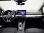 Volkswagen Golf Variant 1.5 eTSI Life Edition 116 PK Automaat | IQ Light | Apple Carplay draadloos | 360 Camera | Keyless access | Achterklep elektrisch | Ruiten getint | Stoelverwarming | Android Auto draadloos | Climate control | 17" Lichtmetalen velgen | Stuurverwarming |