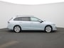 Volkswagen Golf Variant 1.5 eTSI Life Edition 116 PK Automaat | IQ Light | Apple Carplay draadloos | 360 Camera | Keyless access | Achterklep elektrisch | Ruiten getint | Stoelverwarming | Android Auto draadloos | Climate control | 17" Lichtmetalen velgen | Stuurverwarming |