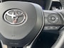 Toyota Corolla Sedan 1.8 Hybrid Dynamic | Parkeersensoren | Carplay | Stoelverwarming | 17 inch LM-velgen |