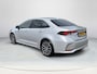 Toyota Corolla Sedan 1.8 Hybrid Dynamic | Parkeersensoren | Carplay | Stoelverwarming | 17 inch LM-velgen |
