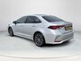 Toyota Corolla Sedan 1.8 Hybrid Dynamic | Parkeersensoren | Carplay | Stoelverwarming | 17 inch LM-velgen |