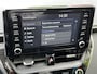 Toyota Corolla Sedan 1.8 Hybrid Dynamic | Parkeersensoren | Carplay | Stoelverwarming | 17 inch LM-velgen |
