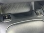 Toyota Corolla Sedan 1.8 Hybrid Dynamic | Parkeersensoren | Carplay | Stoelverwarming | 17 inch LM-velgen |